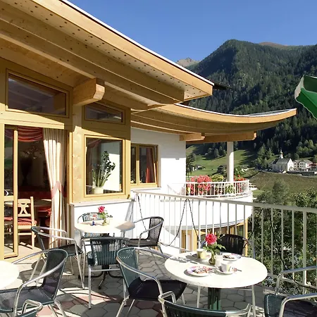 Hotel Garni Bergwelt 3*