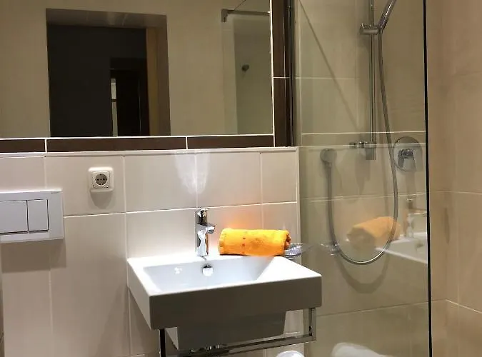 Garni Bergwelt 3* See