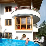 Garni Bergwelt 3* سي