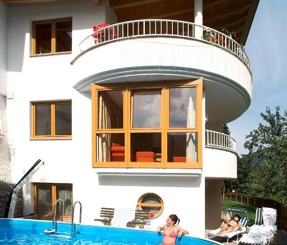 Garni Bergwelt 3* 湖城