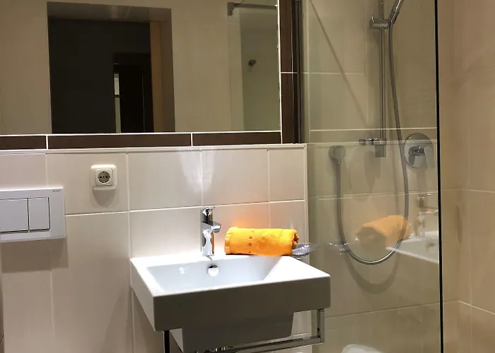 Garni Bergwelt 湖城