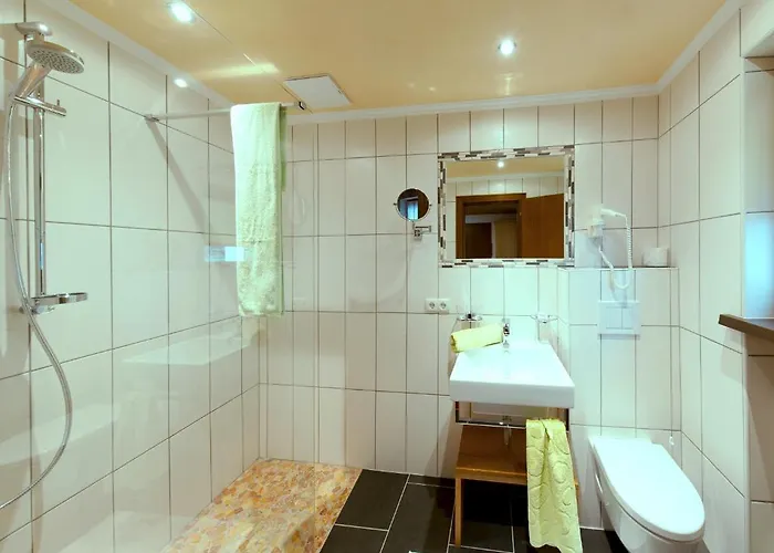 Garni Bergwelt 3* See