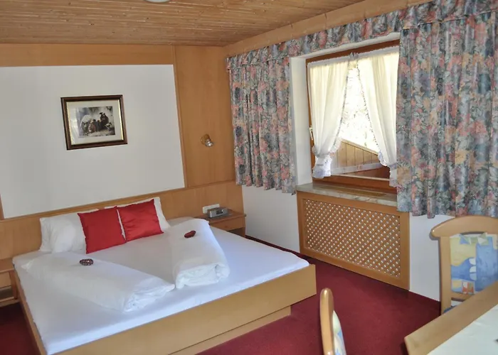 Garni Bergwelt 3* See