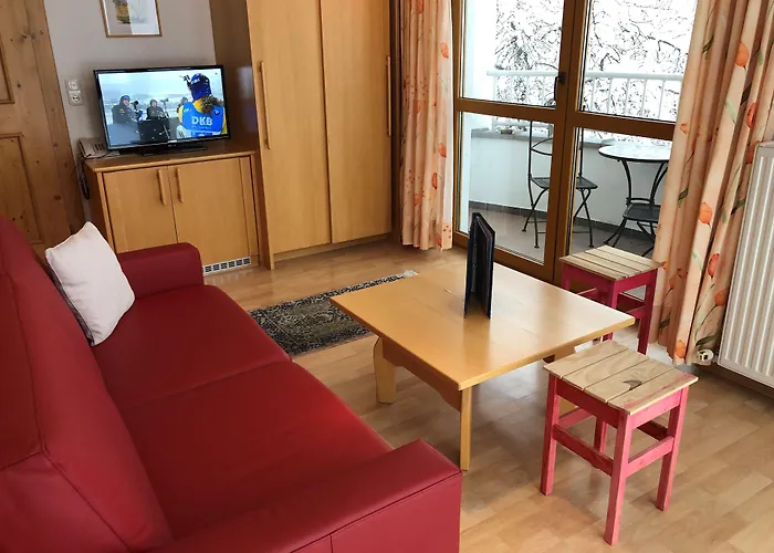 Garni Bergwelt 3* See